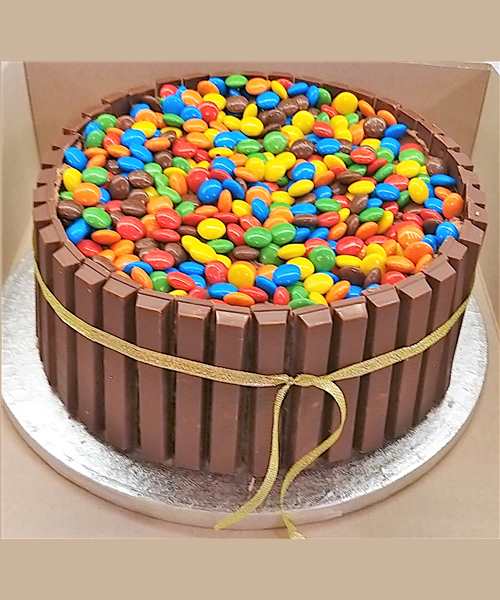 Kitkat M&M taart HemelsZoet